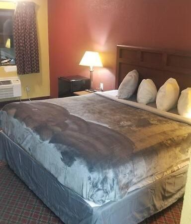 Hotel 2 Queens Beds Hotel Room 127 스틸워트 외부 사진