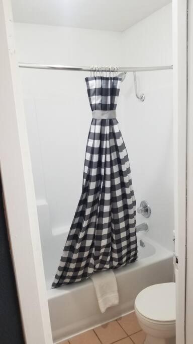 Hotel 2 Queens Beds Hotel Room 127 스틸워트 외부 사진